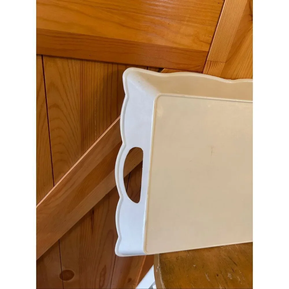 Vintage plastic cheese platter with handles (7653)